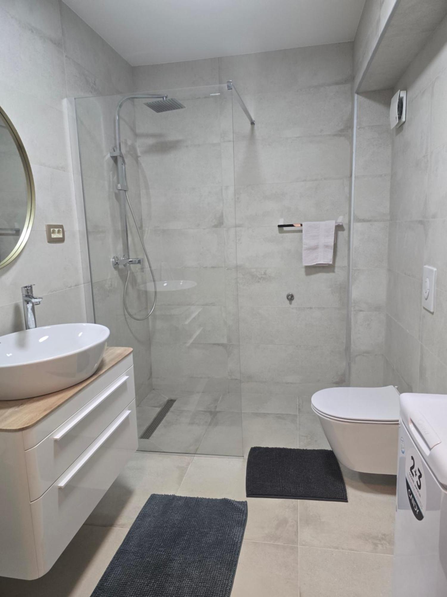 Apartman Mate Luka มาคาร์สกา ภายนอก รูปภาพ
