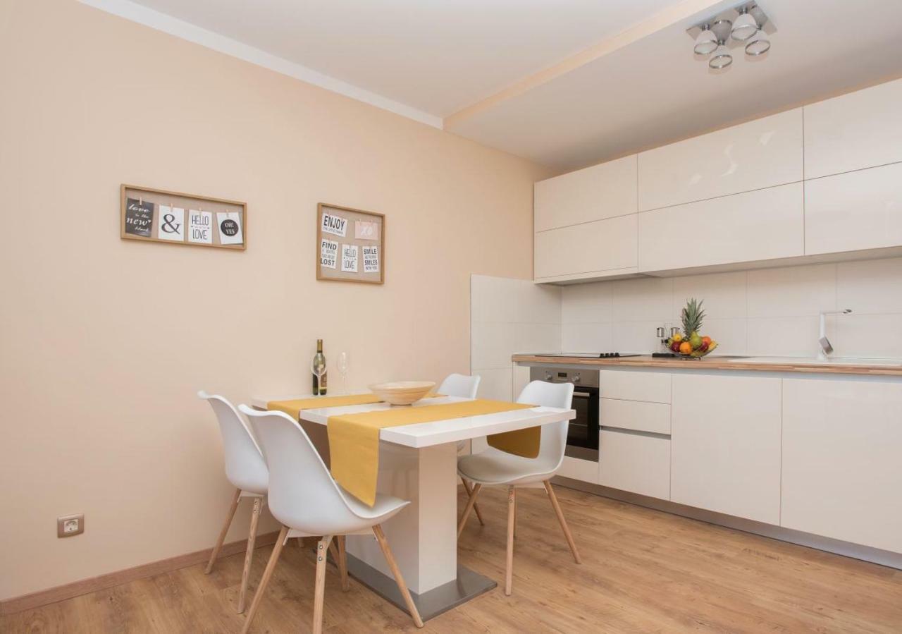 Apartman Mate Luka มาคาร์สกา ภายนอก รูปภาพ